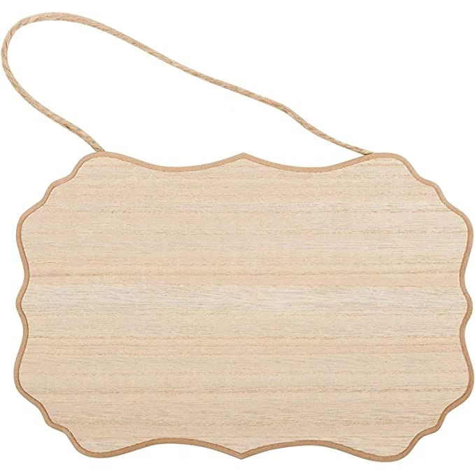 Незавършени висящи дървени табели за занаяти